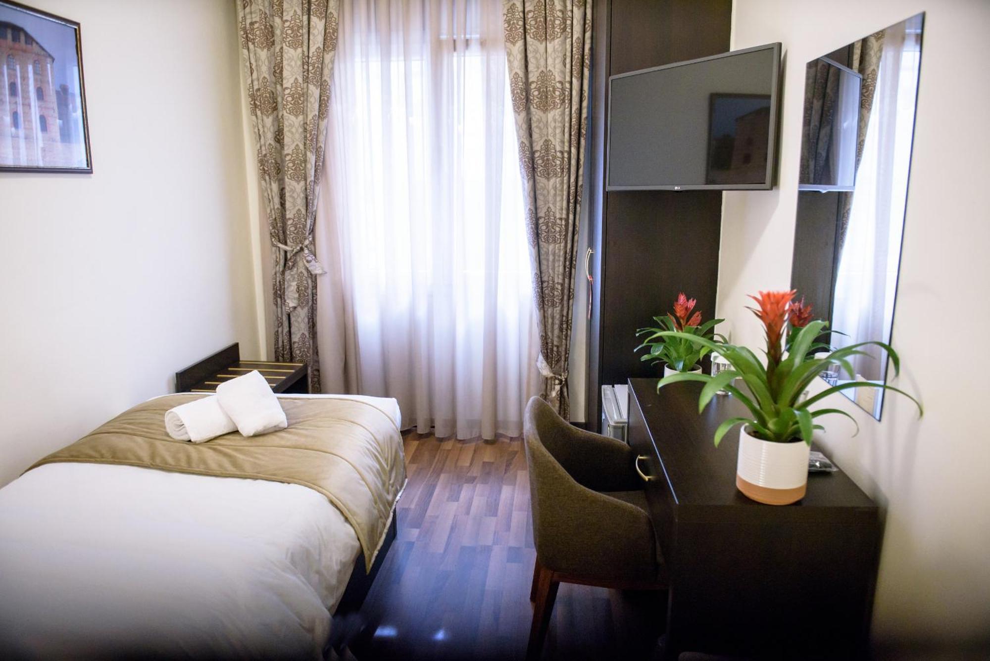 Hotel Padelidaki Tríkala Eksteriør billede